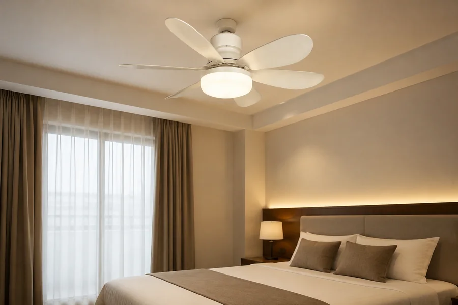 Ceiling fan LED lighting quality and soft diffusion