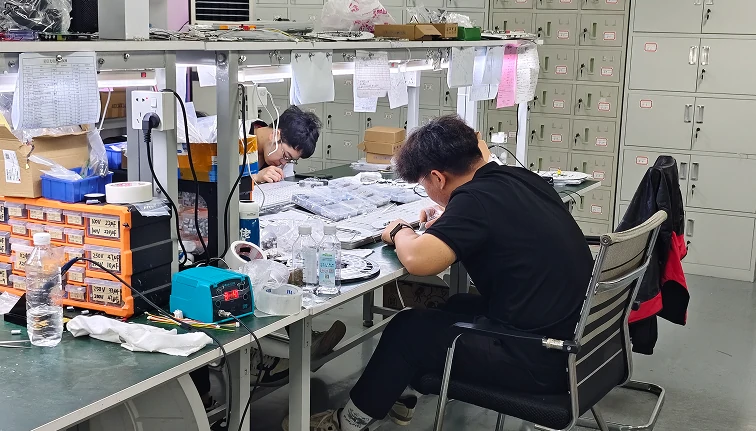 Fan light E27 OEM ODM development team designing customized lighting products