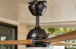 Ceiling fan mounting structure for covered patio installation