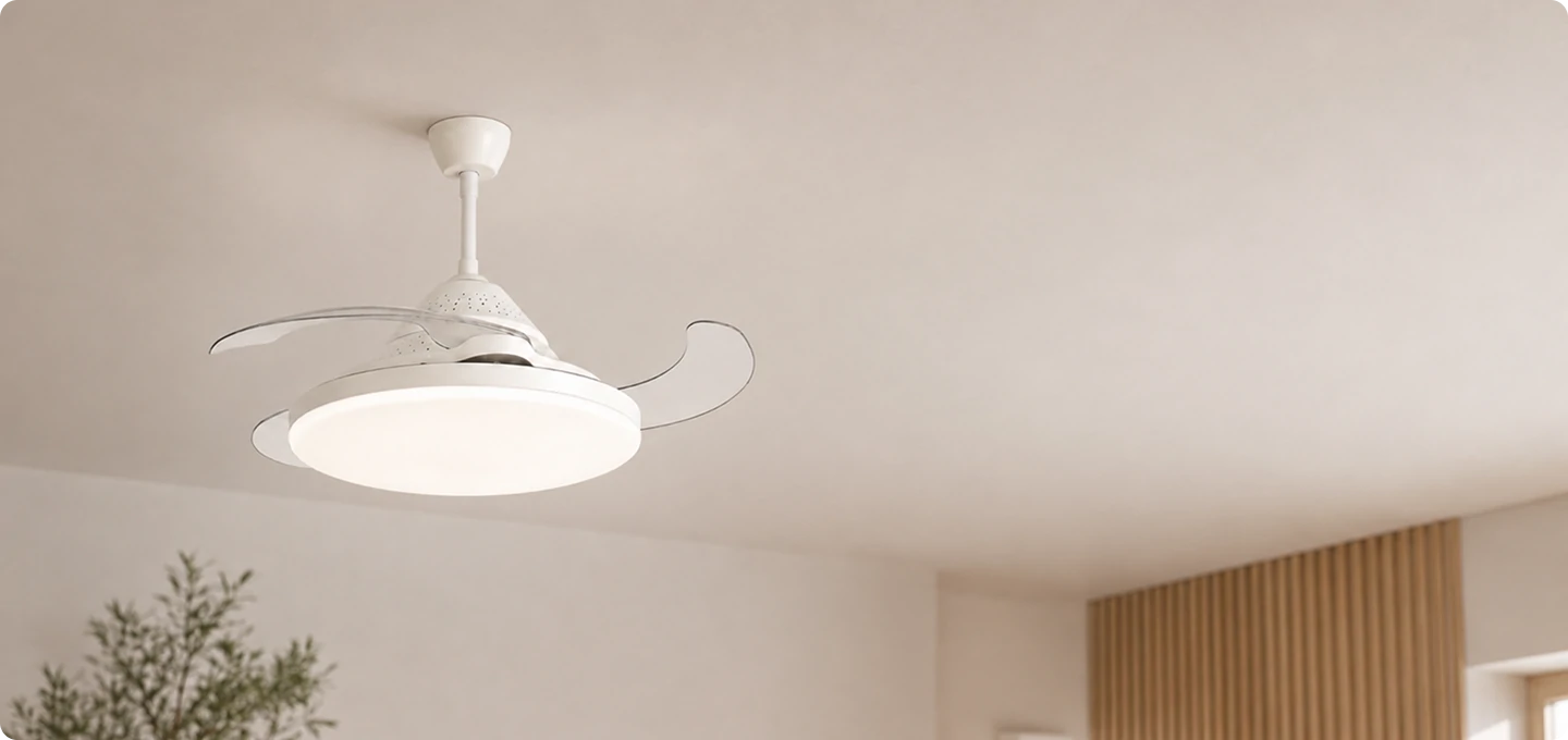 Remote-controlled socket fan light with integrated lighting and airflow